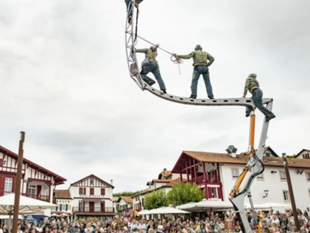 Place aux artistes